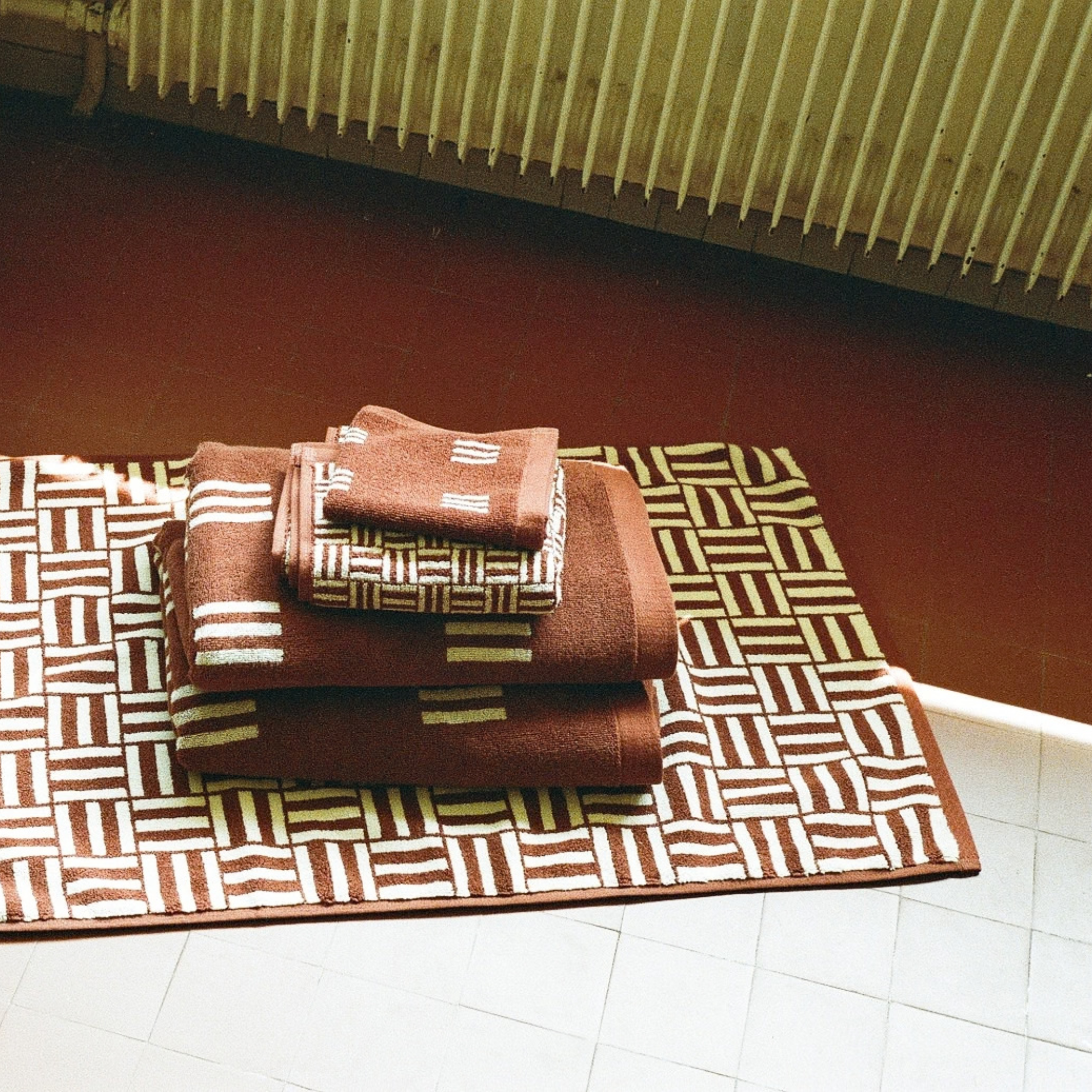 Saroma Bath Mat - Mudbrick & Crème