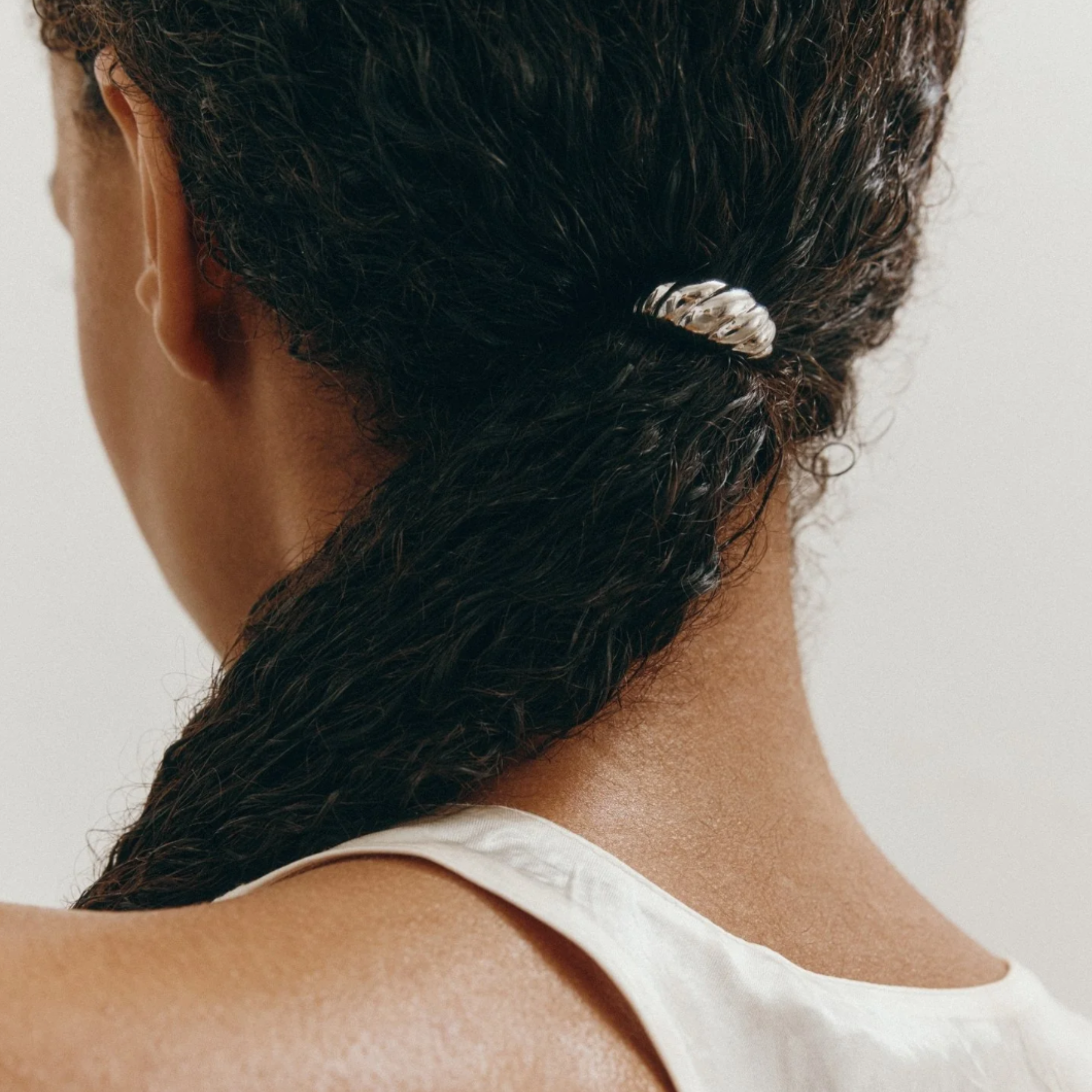 Kōv Silver Pleated Hair Cuff